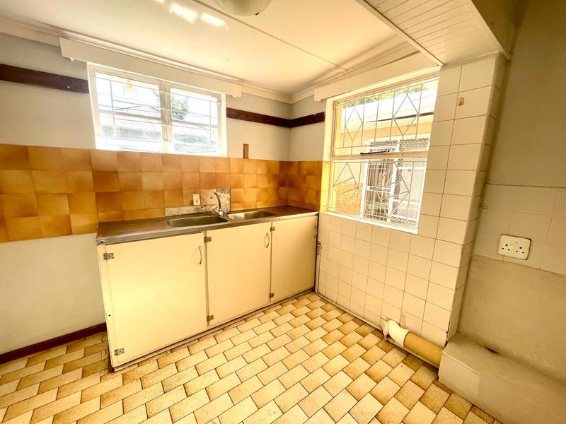 To Let 10 Bedroom Property for Rent in Bult West North West